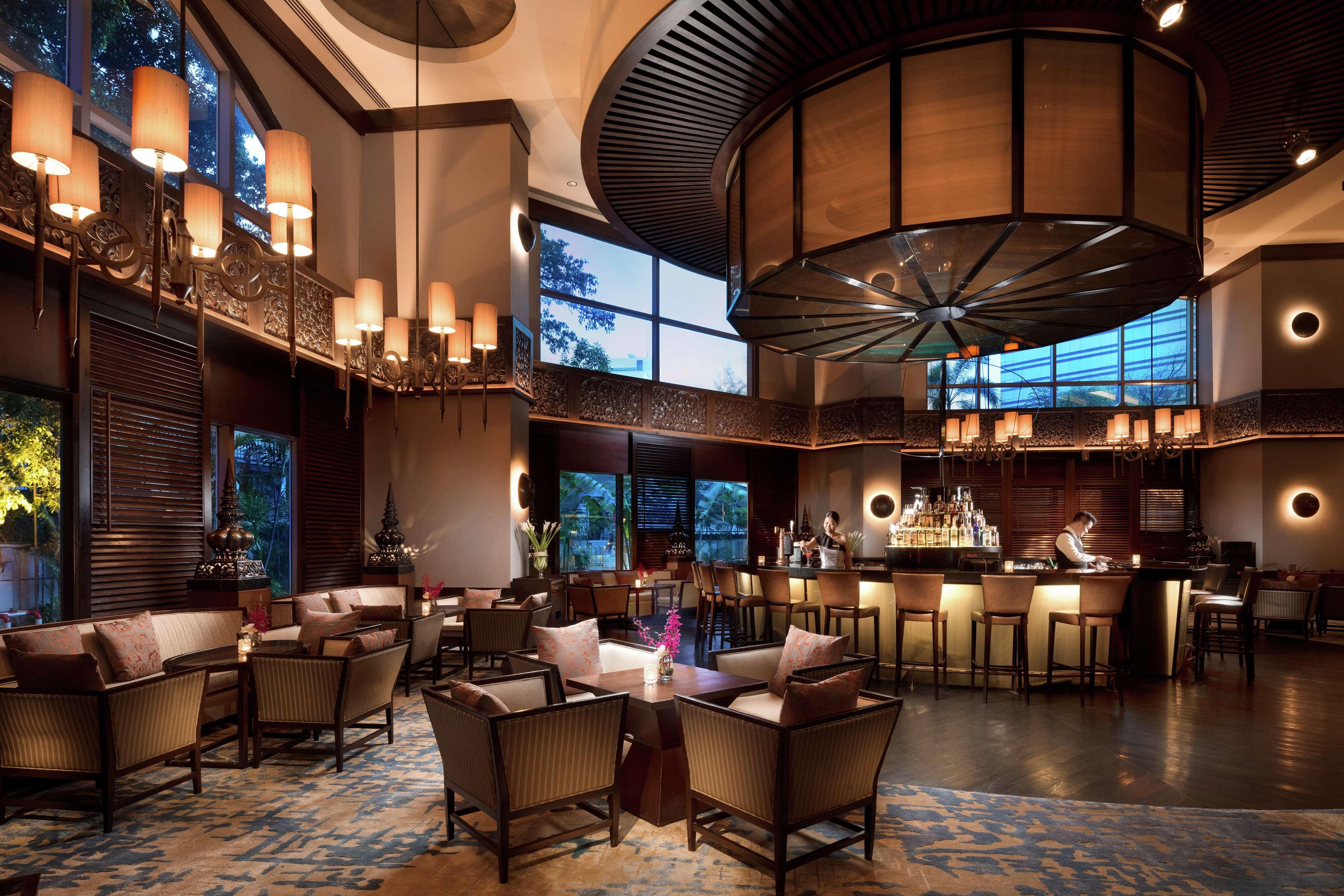 Hotel Conrad Bangkok Exterior foto The Bar
