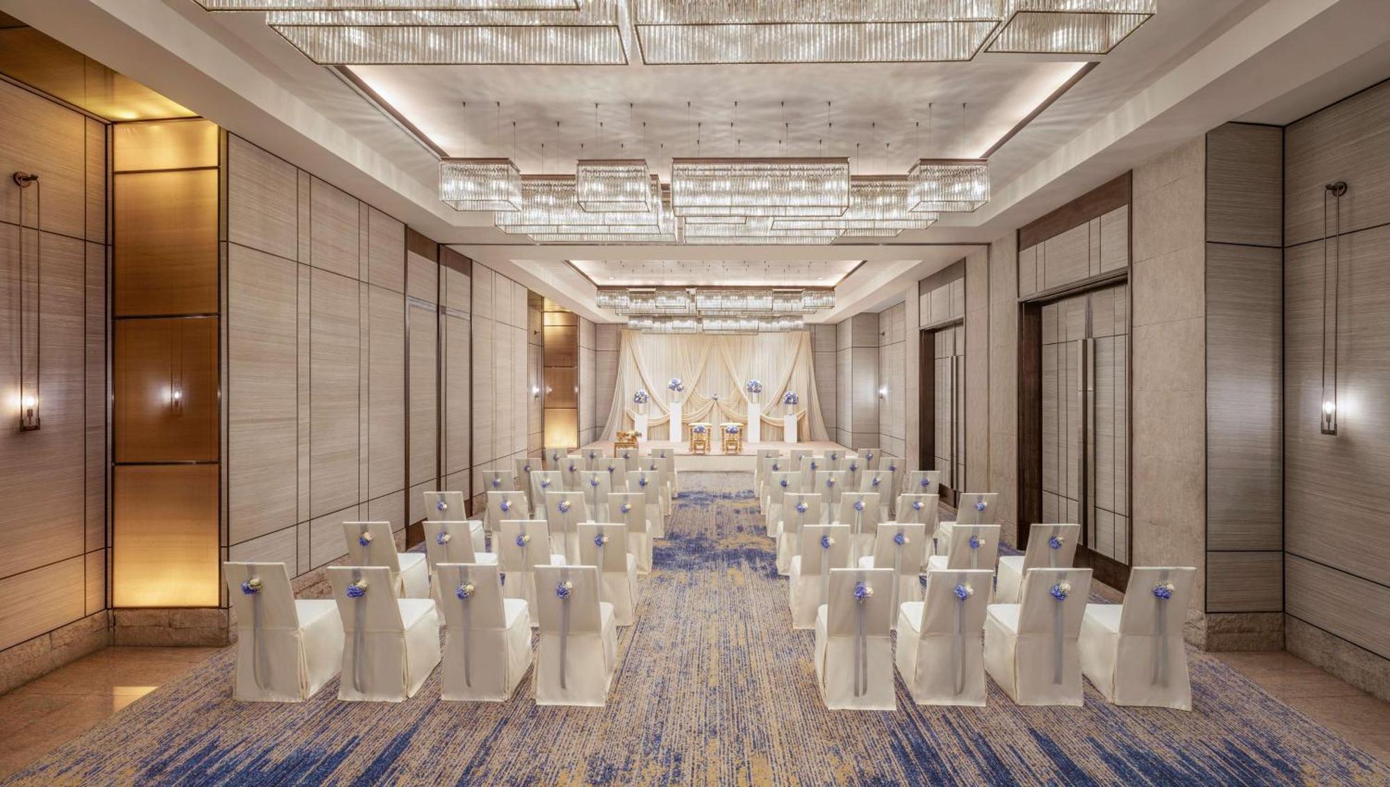 Hotel Conrad Bangkok Exterior foto The ballroom