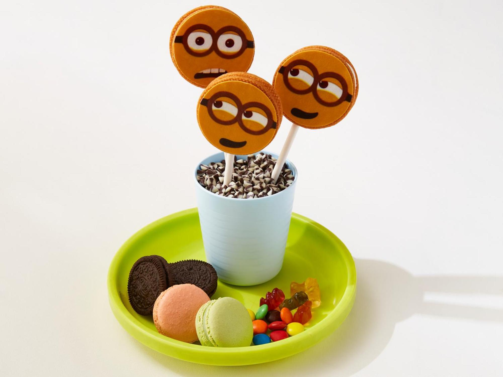 Hotel Conrad Bangkok Exterior foto Minion-themed desserts